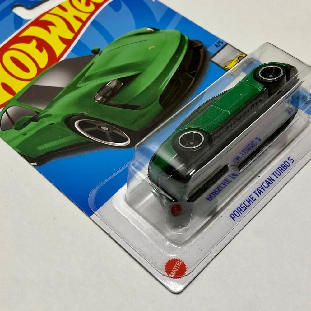 Hot Wheels Porsche Taycan Turbo S 149/250 Factory Fresh 4/5‎ Green Die-cast 1:64